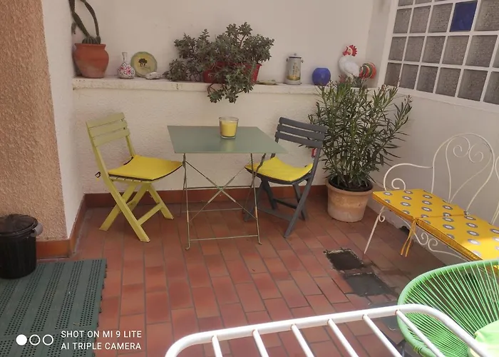 Homestay Grande Avec Garage Dans Quartier Historique Perpignan